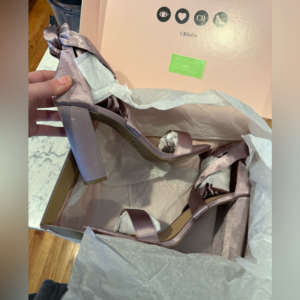 NIB 🏷️ Elegant Lavender Charlotte Russe Heeled Sandals - Picture 2 of 3